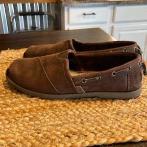 Brown leather like Bobs